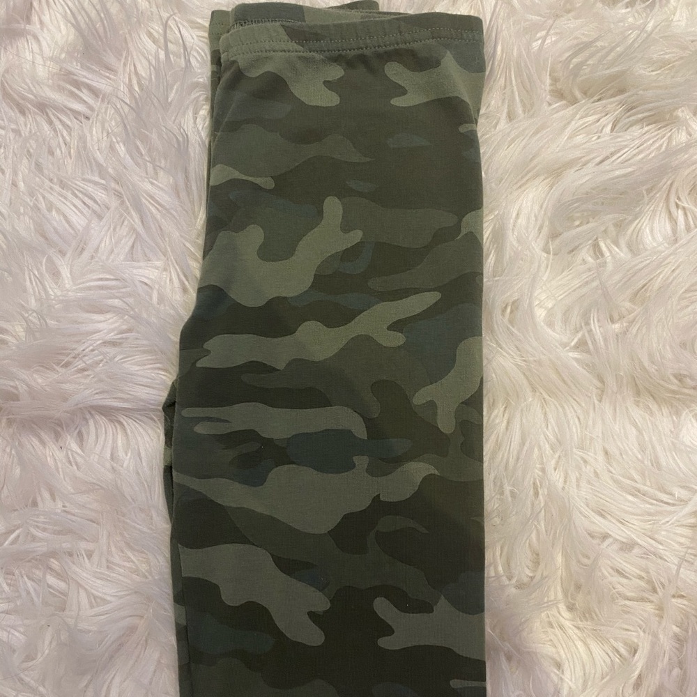 green camo leggings